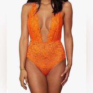 NWT HAH Comin in HAHt Lace Bodysuit M